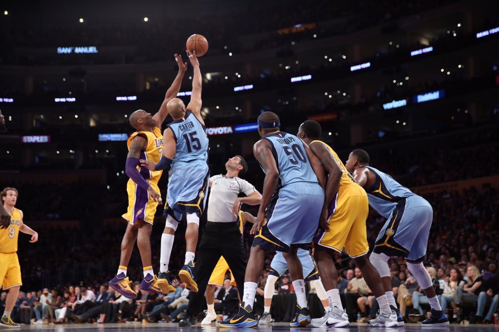 开云体育平台APP-篮球明星纷纷公开伤势，球迷争议不断的简单介绍