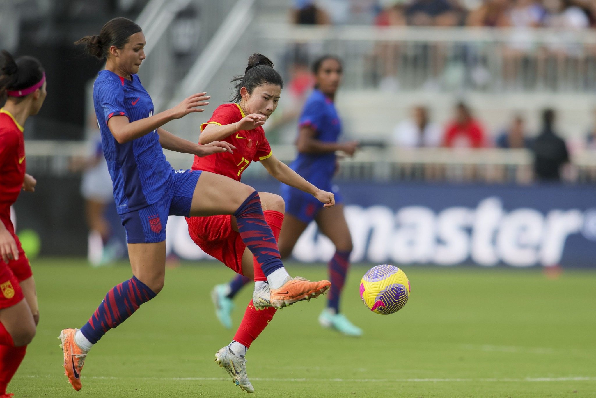 国际体育圈:女足比赛带来的激烈竞争! 国际体育圈:女足比赛带来的激烈竞争!