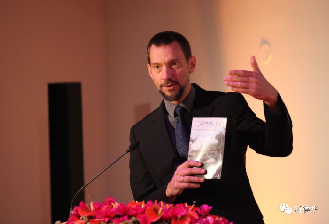 关于汉堡前锋门孙因伤备战球队下一轮比赛的信息 关于汉堡前锋门孙因伤备战球队下一轮比赛的信息