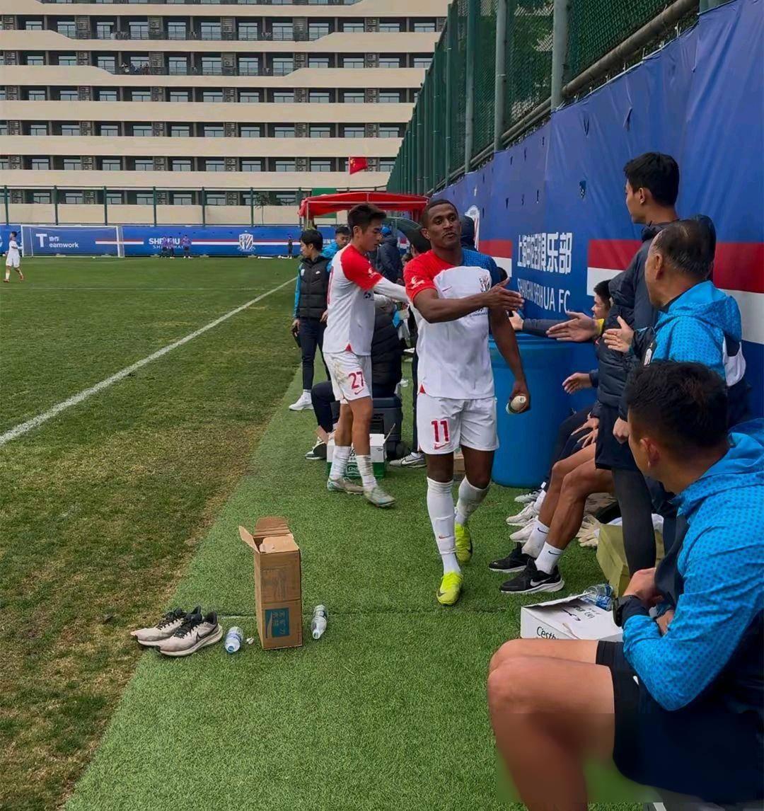 关于竞争激烈,球队积极备战,备战下一轮的信息 关于竞争激烈,球队积极备战,备战下一轮的信息