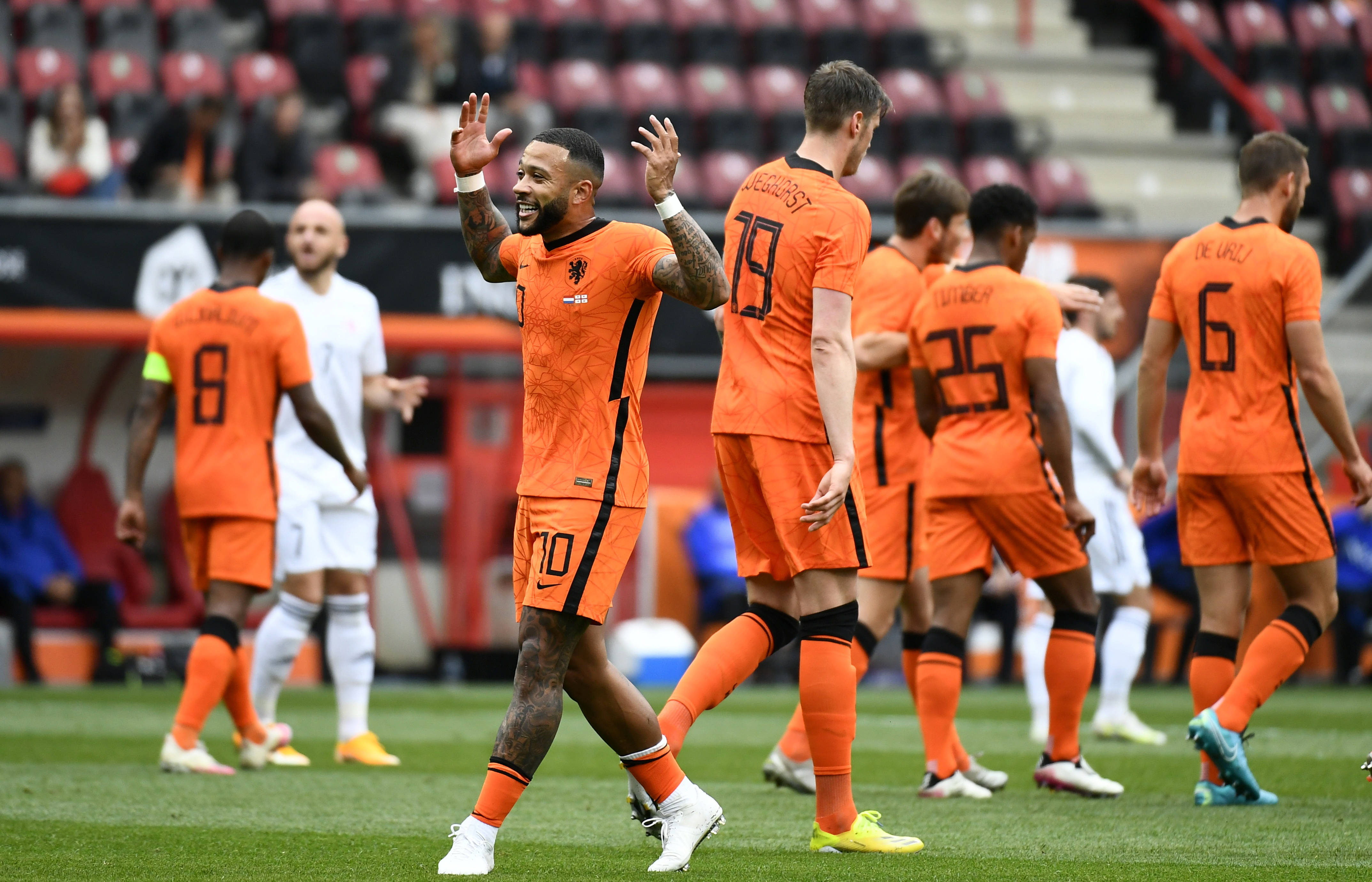 欧洲杯即将开战,球迷热情高涨 欧洲杯即将开战,球迷热情高涨