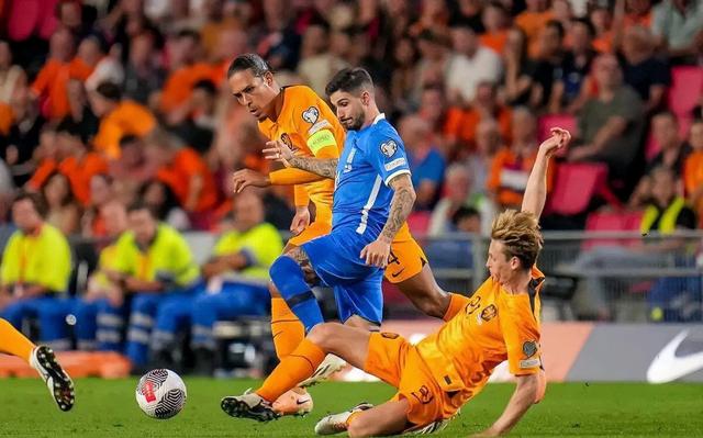 包含德国队紧追荷兰,展现强大实力的词条 包含德国队紧追荷兰,展现强大实力的词条