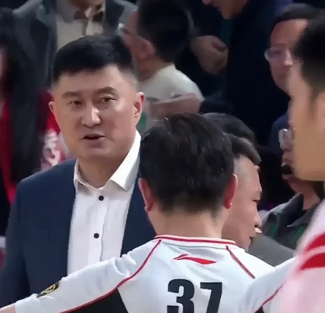 深圳男篮喜迎胜利,充满信心再接再厉的简单介绍 深圳男篮喜迎胜利,充满信心再接再厉的简单介绍