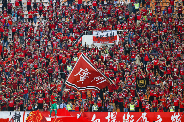 曼联狂胜对手,球队迎来连胜 曼联狂胜对手,球队迎来连胜