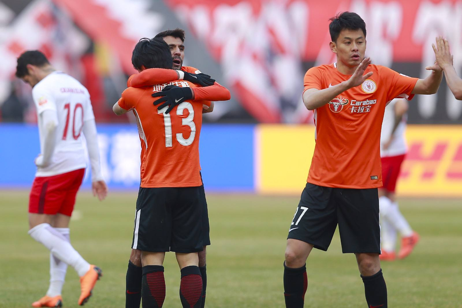 开云官网-包含天津双雄对抗，泰达与天海互不相让的词条