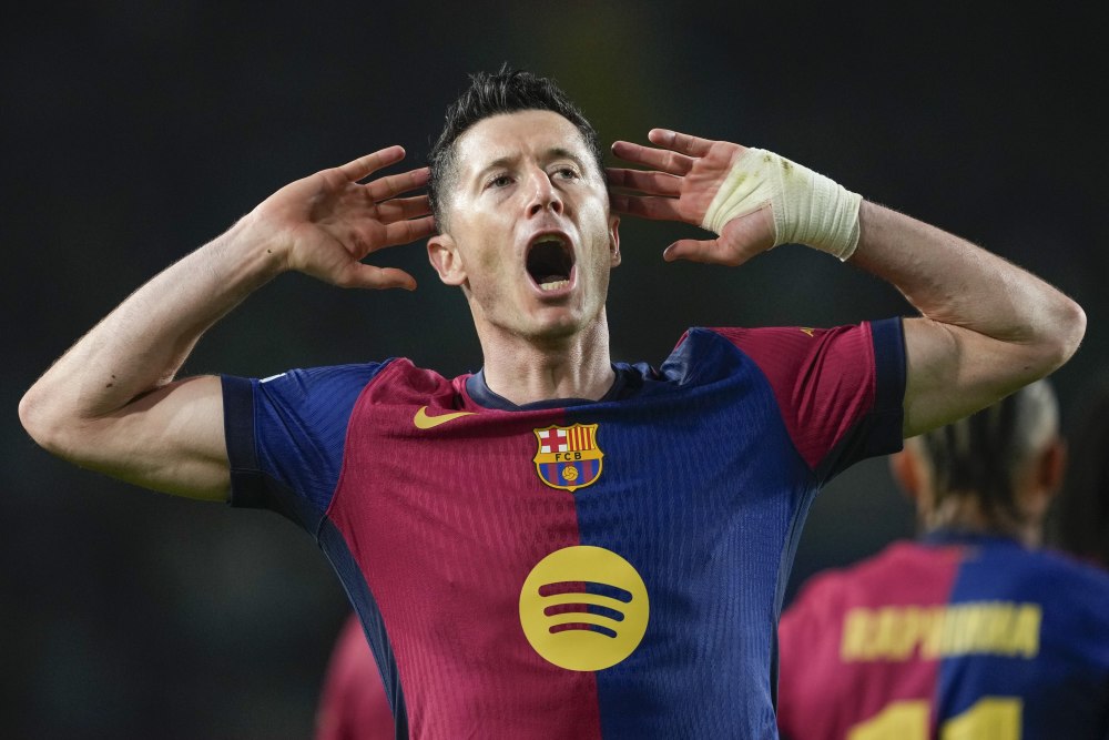 包含莱万多夫斯基连续破门,皇家马德里全面升级的词条 包含莱万多夫斯基连续破门,皇家马德里全面升级的词条