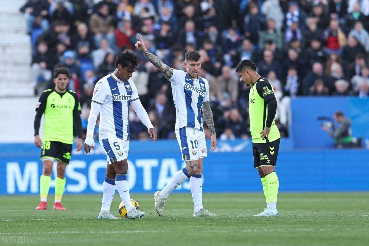 阿拉维斯主场战胜莱加内斯,豪取三分 阿拉维斯主场战胜莱加内斯,豪取三分