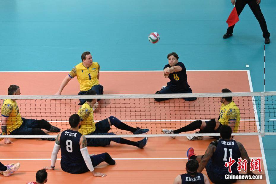 包含尼日利亚队在比赛中力克乌克兰队，获得胜利的词条