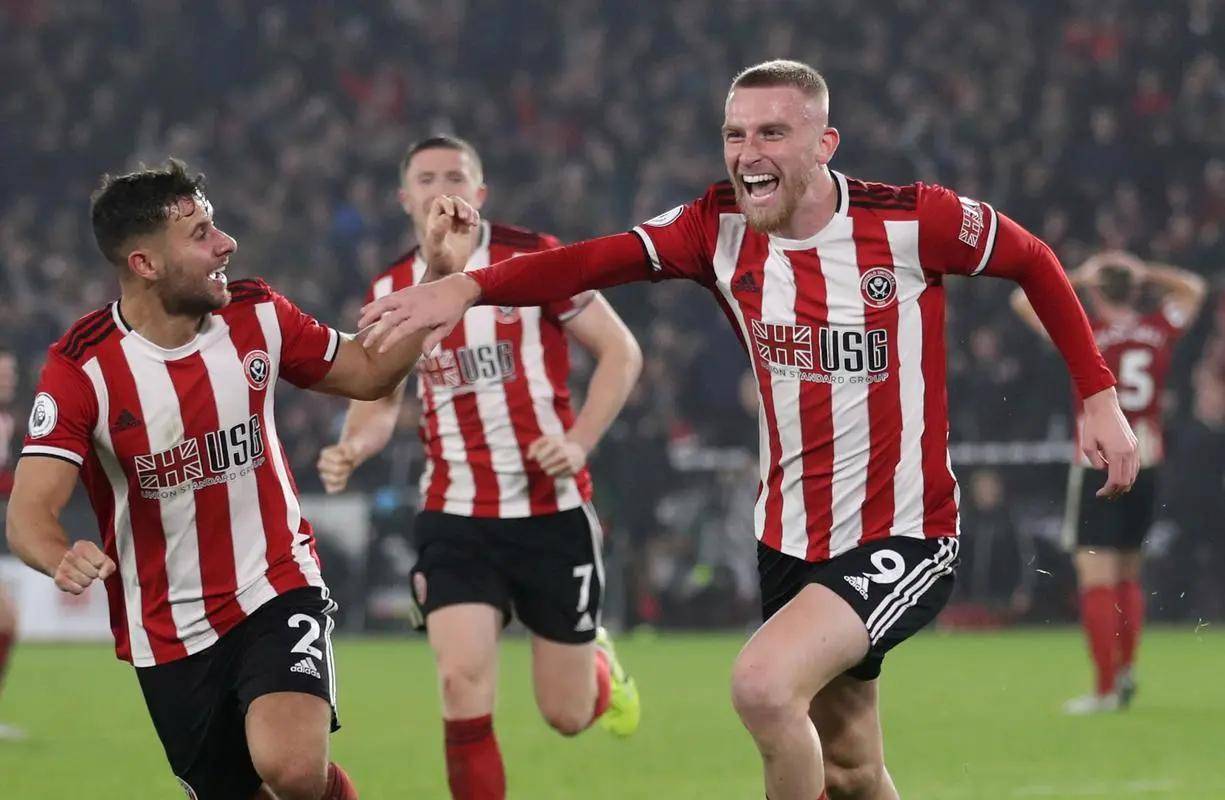 利兹联主场大胜,领先优势稳固 利兹联主场大胜,领先优势稳固