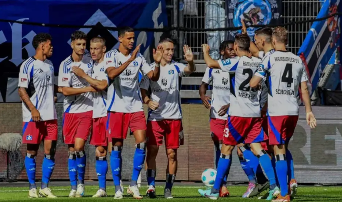 开云体育登录-汉堡SV全队备战，迎接未来考验