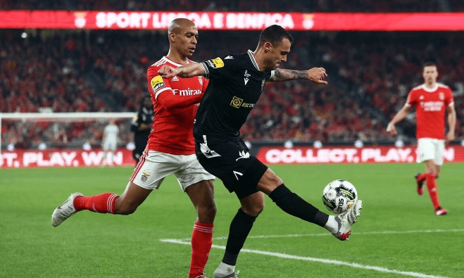 亚眠客场大胜,领先优势扩大 亚眠客场大胜,领先优势扩大