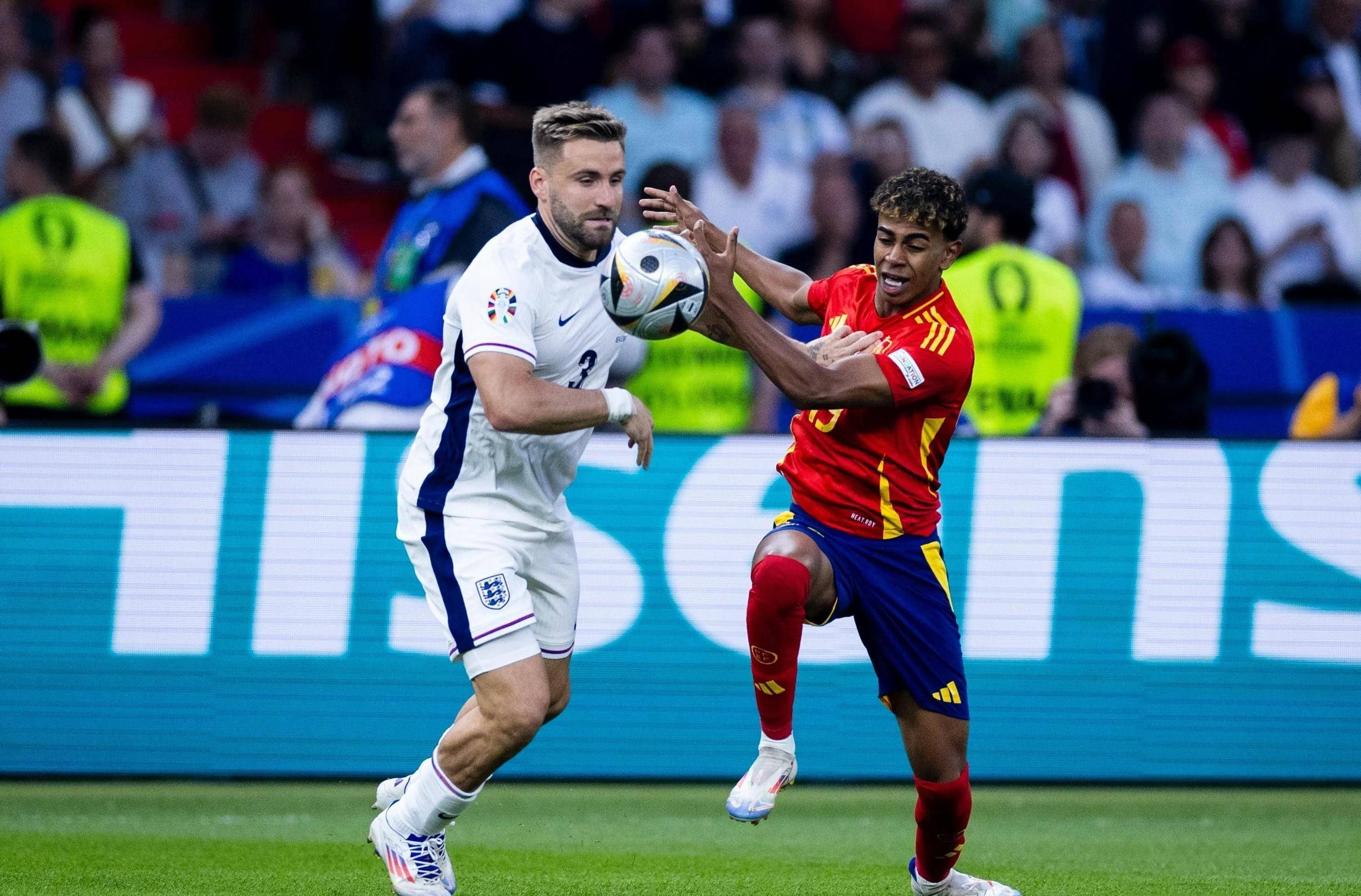 欧洲国家杯揭幕战,英格兰队力克西班牙晋级 欧洲国家杯揭幕战,英格兰队力克西班牙晋级