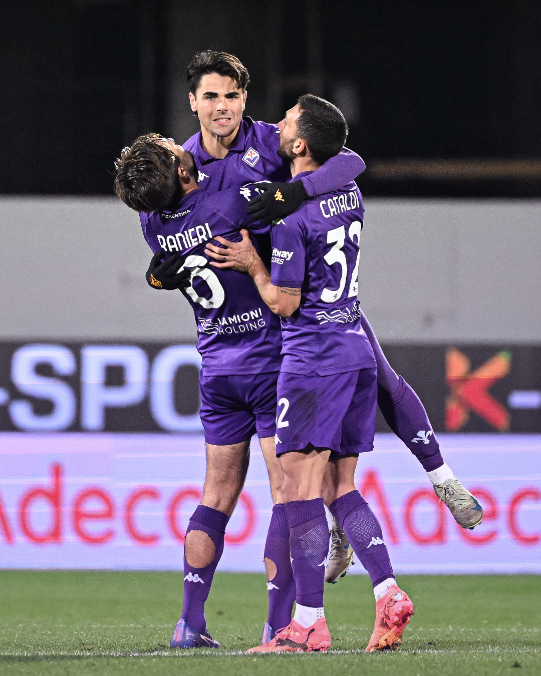 维罗纳客场对阵佛罗伦萨,硬仗在即 维罗纳客场对阵佛罗伦萨,硬仗在即