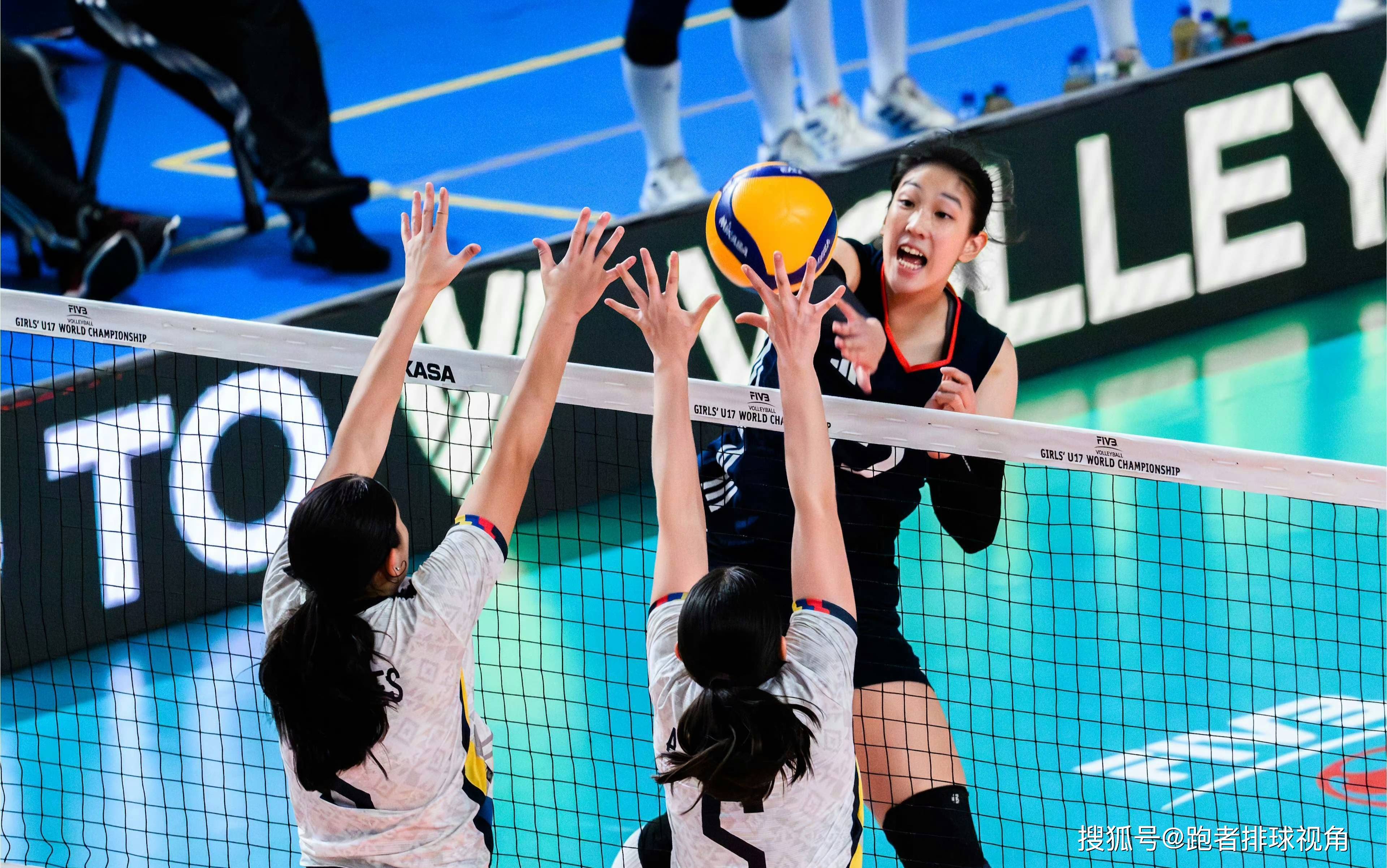 开云体育官网-中国女排豪取三连胜，晋级八强