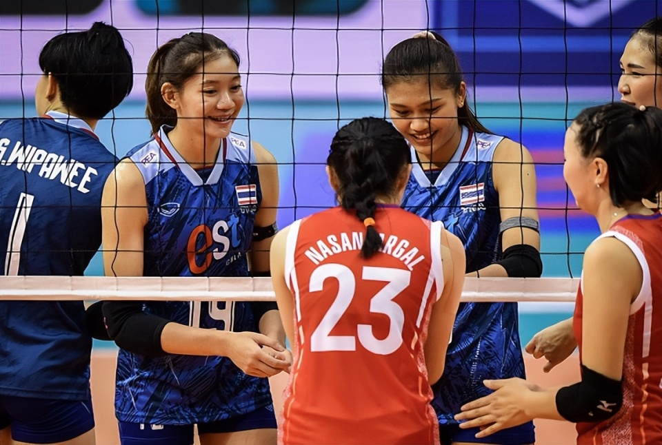 中国女排豪取三连胜,晋级八强 中国女排豪取三连胜,晋级八强