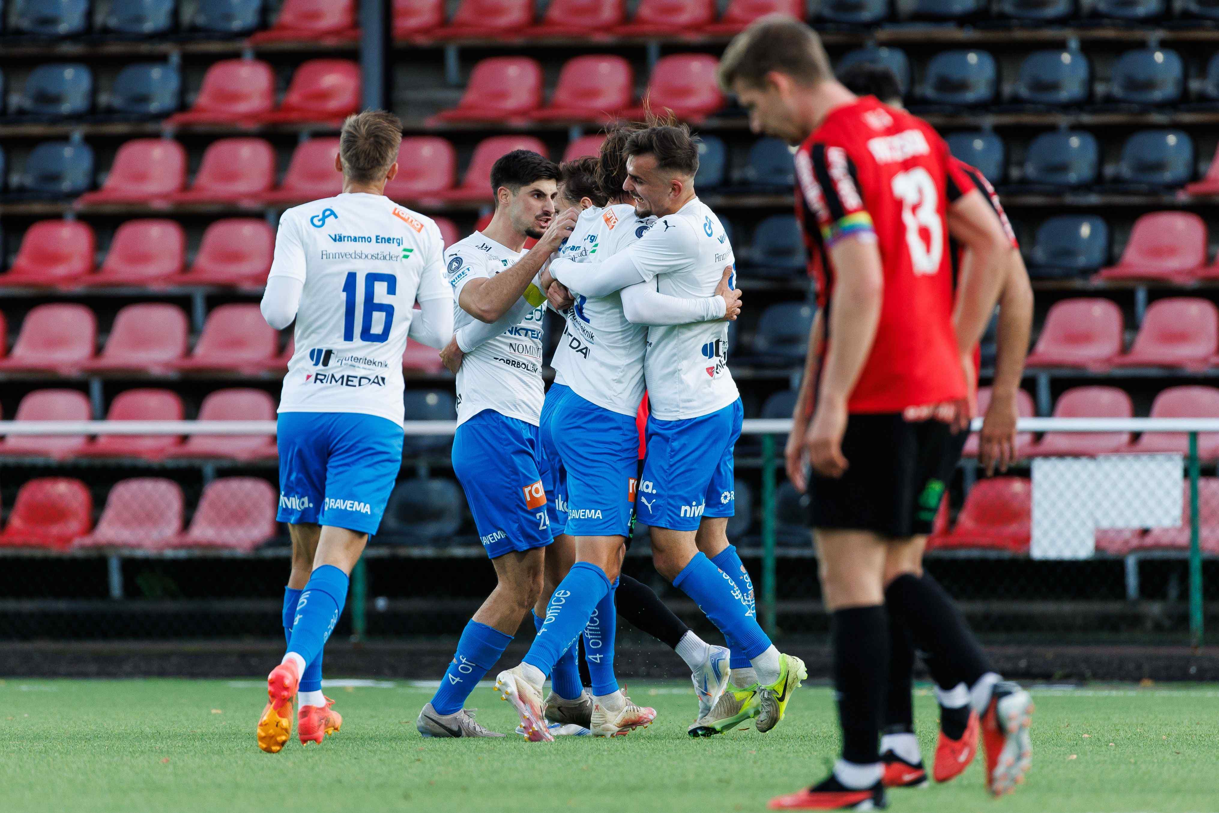 波兰队不敌瑞典,提前无缘强 波兰队不敌瑞典,提前无缘强