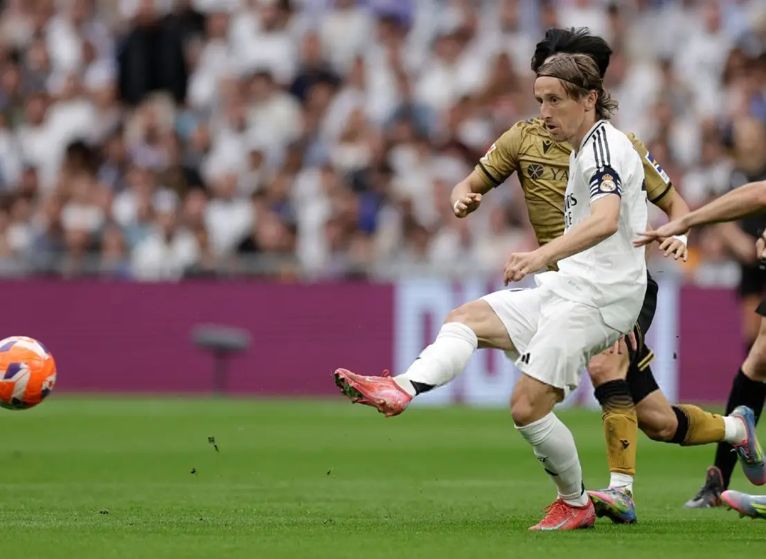 格拉纳达主场大胜阿维龙，取得西甲重要胜利的简单介绍