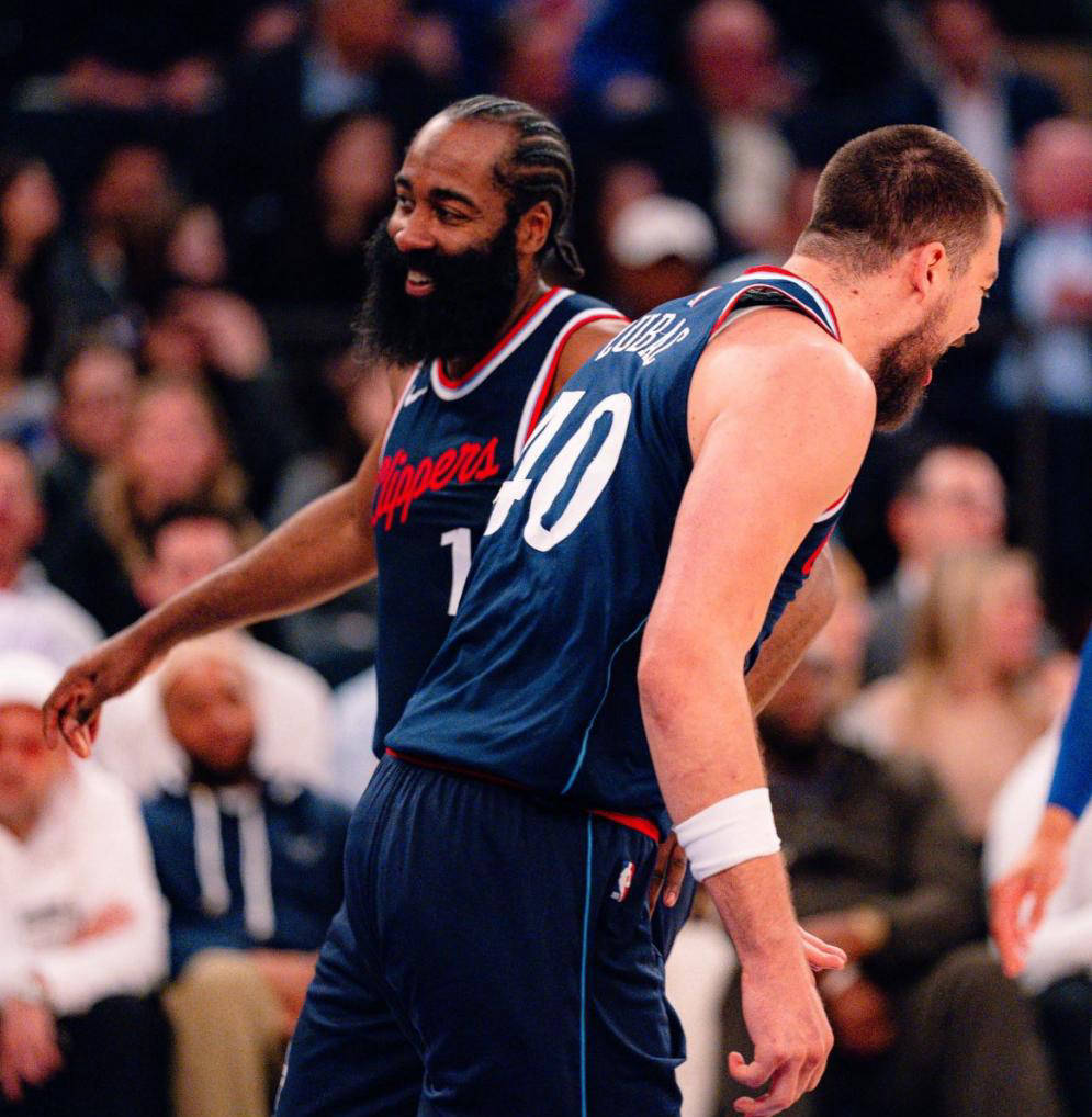 哈登传射救球队危机,篮网沉着应对获胜利 哈登传射救球队危机,篮网沉着应对获胜利