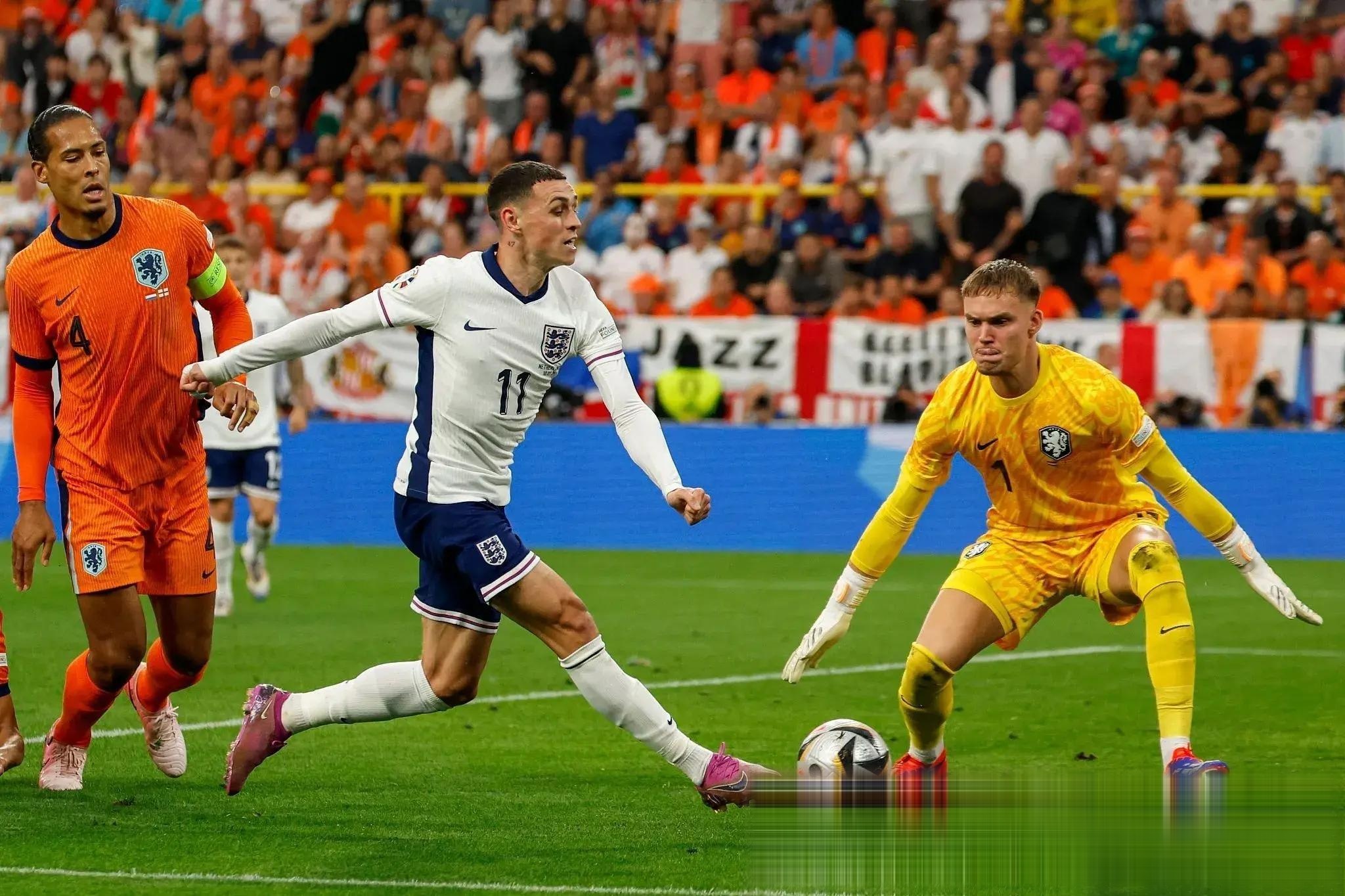 荷兰队大比分胜出,挺进欧国联联赛决赛 荷兰队大比分胜出,挺进欧国联联赛决赛