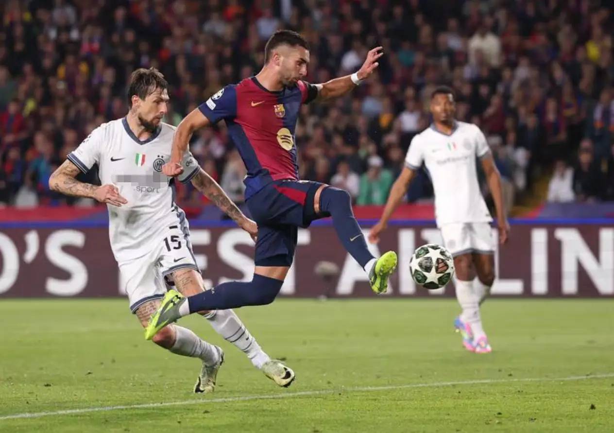 开云体育官网-欧预赛赛况激烈，球队实力较量火花四射