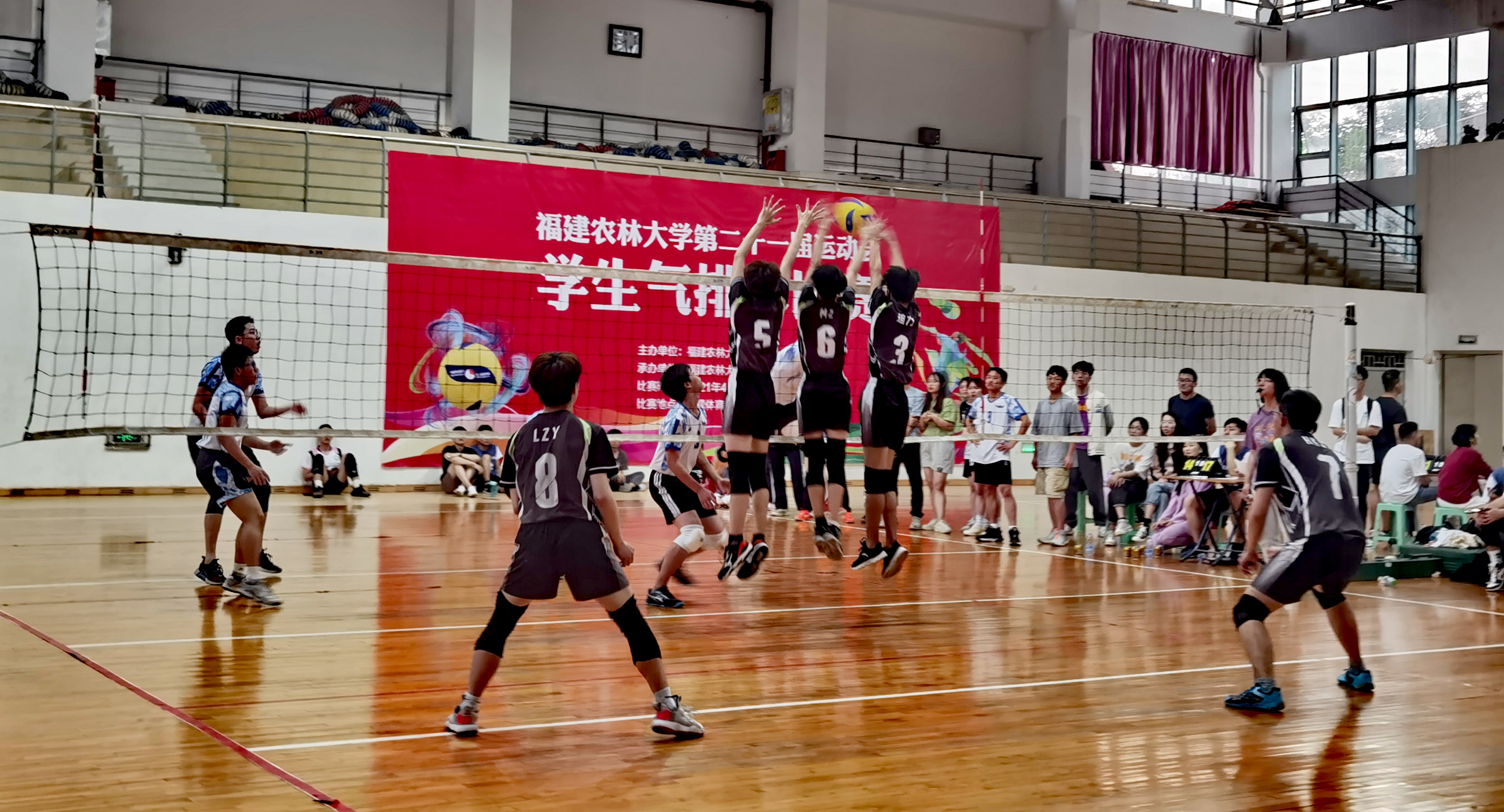 开云平台-瓦朗谢纳队在比赛中展现出色球技