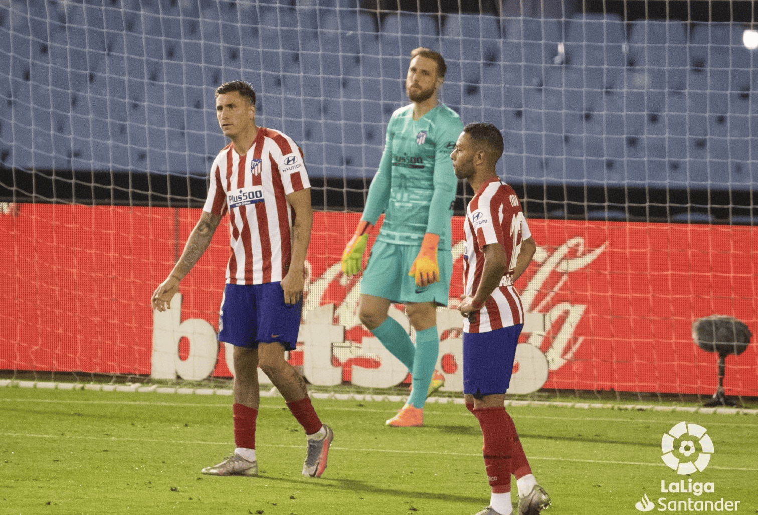 开云体育在线-赫塔菲坚持守门员轮换，引发争议