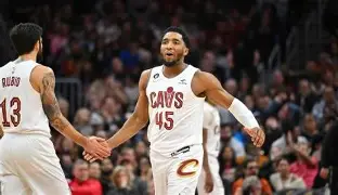 包含米切尔与同花顺队呆瓜回归高尔夫赛的词条