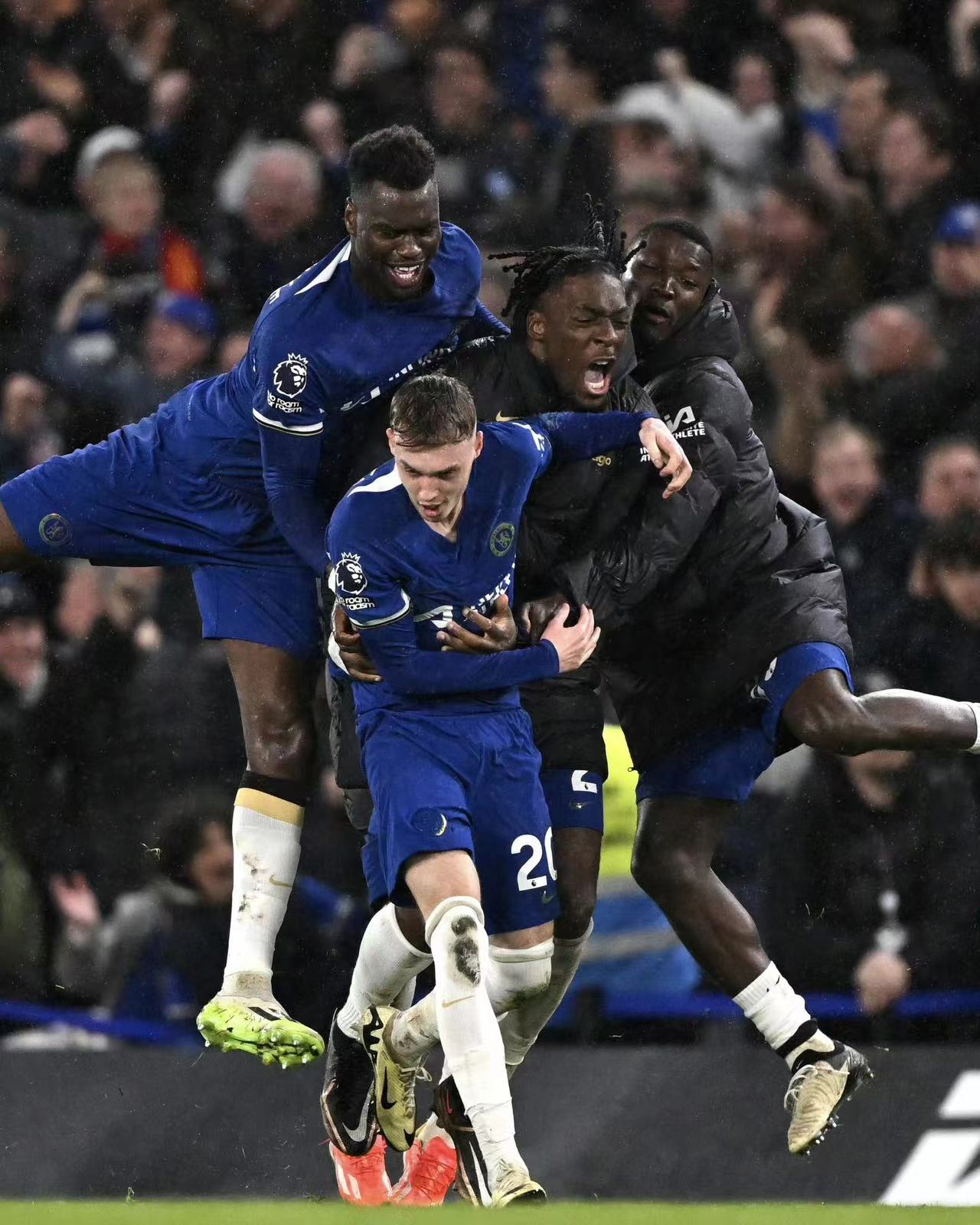 开云体育官网-切尔西主场作战决战曼联，全力以赴迎敌