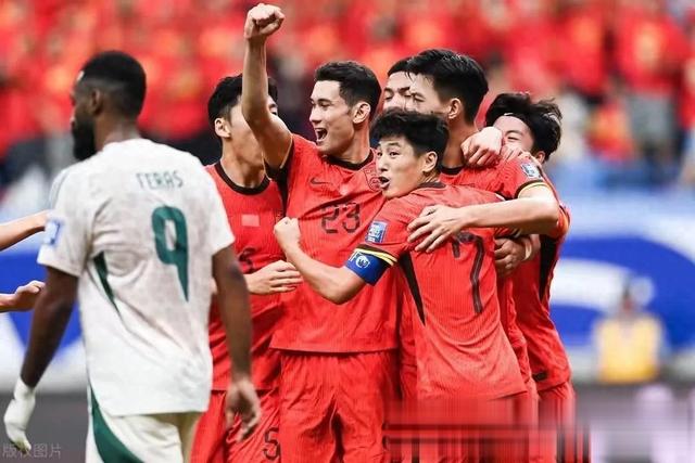 开云APP-重要比赛打响，全国球迷关注焦点