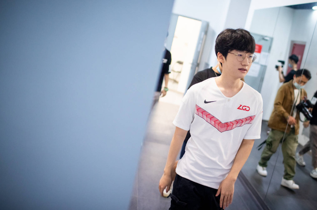 IG绝杀BRO,Inspired操刀奇招英雄翻盘激烈交锋成都决赛之夜,技惊四座 IG绝杀BRO,Inspired操刀奇招英雄翻盘激烈交锋成都决赛之夜,技惊四座