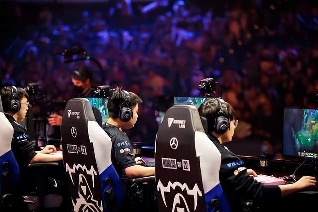 包含MAD碾压BRO,Peanut完成史诗逆转激烈交锋淘汰赛,成为赛场最大亮点的词条 包含MAD碾压BRO,Peanut完成史诗逆转激烈交锋淘汰赛,成为赛场最大亮点的词条