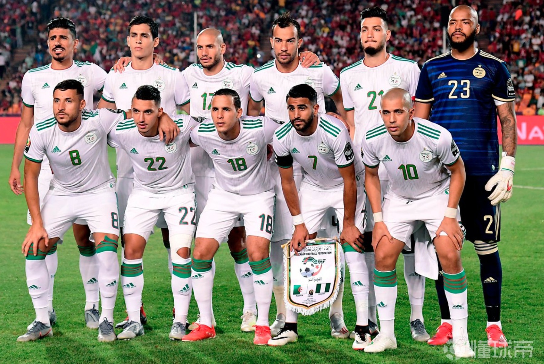 阿尔及利亚球员连线加盟法甲豪门,展望欧冠赛场 阿尔及利亚球员连线加盟法甲豪门,展望欧冠赛场