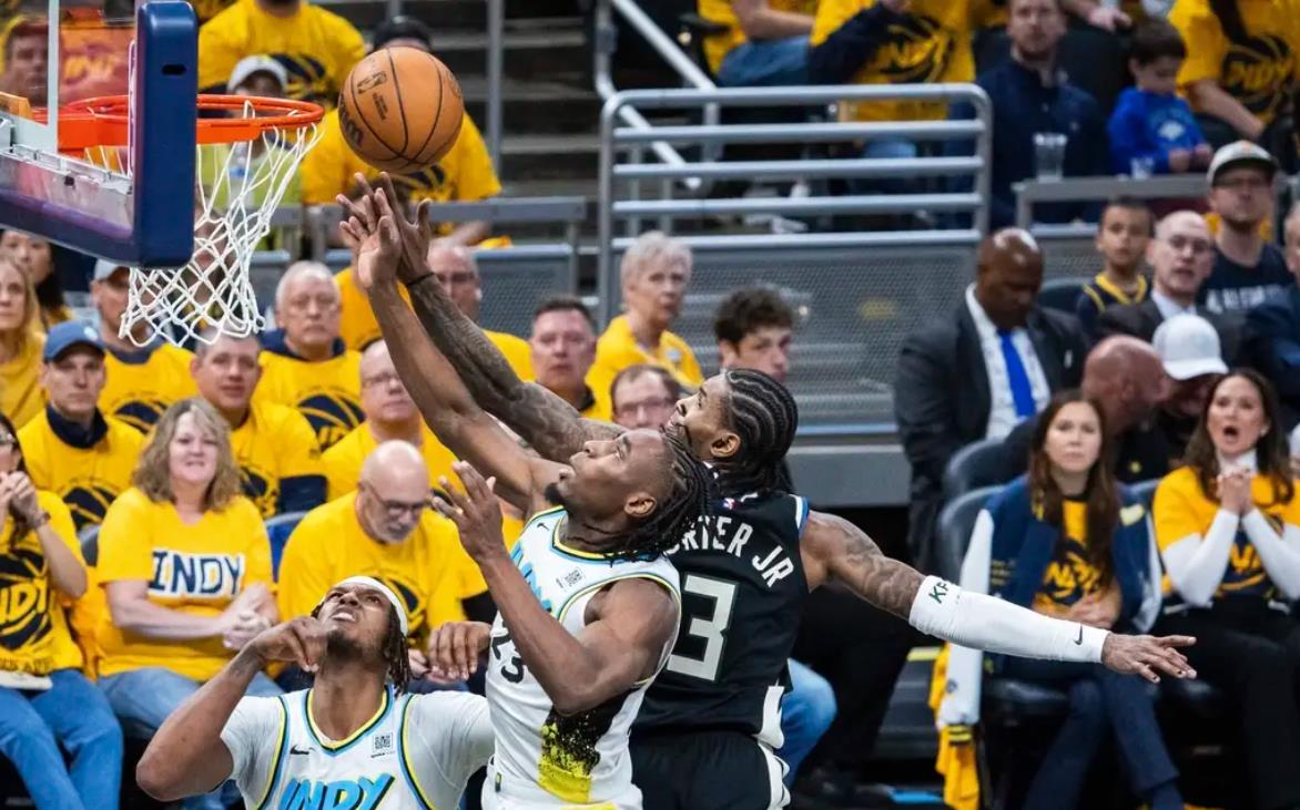 开拓者客场击败雄鹿晋级总决赛 开拓者客场击败雄鹿晋级总决赛